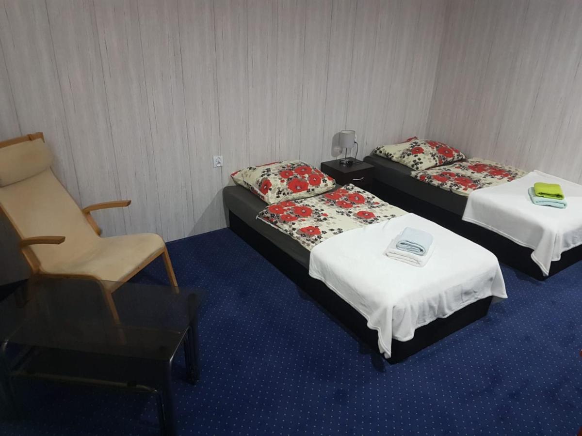 H-Odra Nowa Sol Hotell Exteriör bild