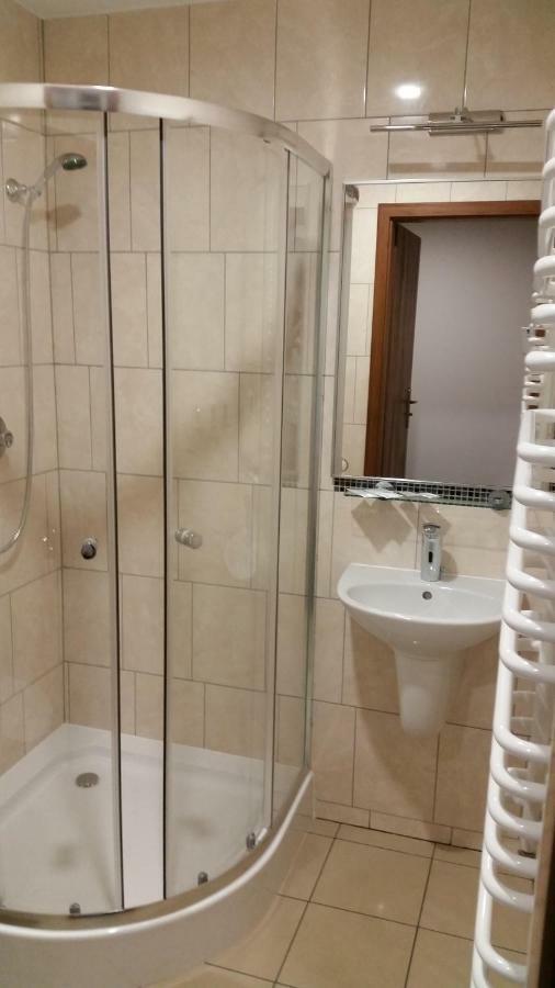H-Odra Nowa Sol Hotell Exteriör bild