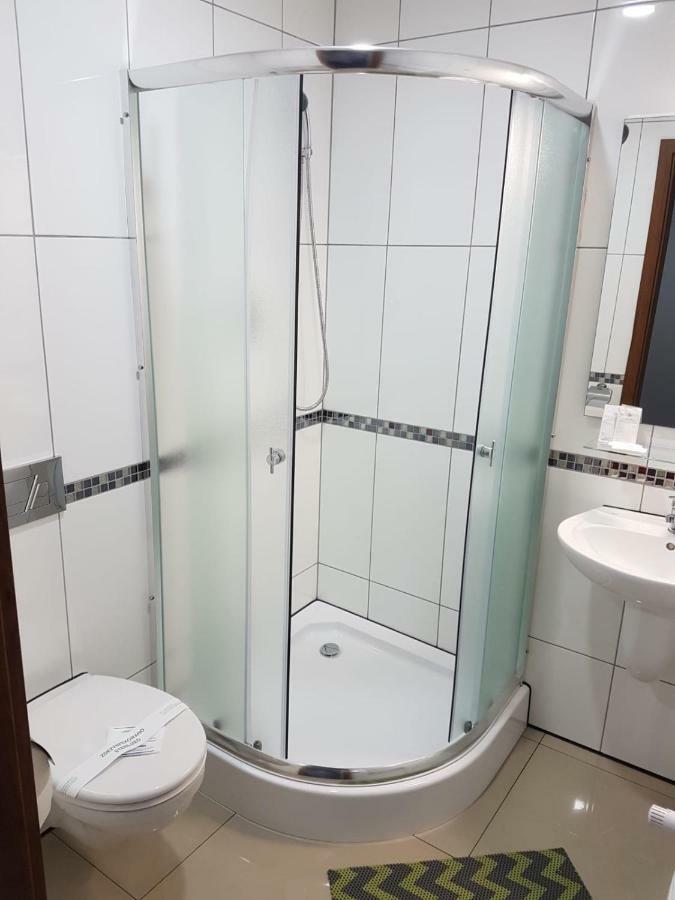 H-Odra Nowa Sol Hotell Exteriör bild
